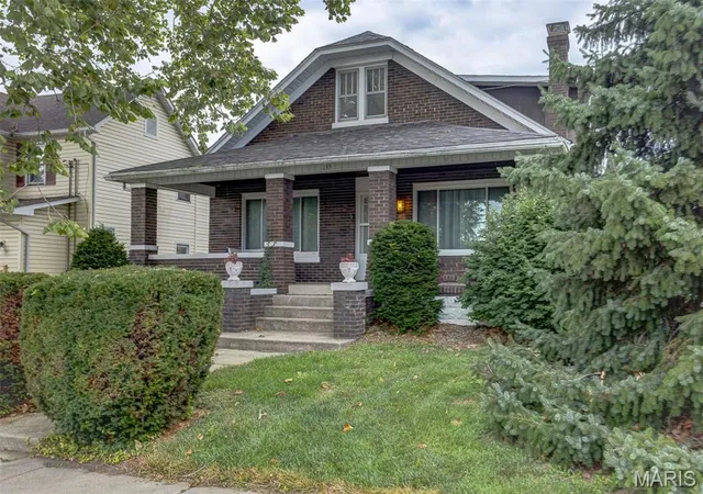 Homes for sale in Staunton, IL | 133 E North St, Staunton, IL 62088 | MLS# MIS26044448