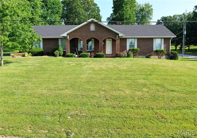 Homes for sale in Salem, MO | 1301 W 3rd St, Salem, MO 65560 | MLS# MIS26044459