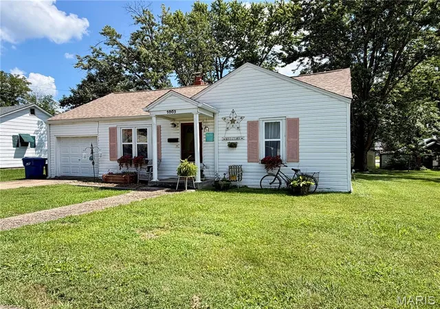 1st image of 1003 E 1st St, Salem, MO 65560 | MLS# MIS26044463