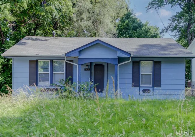 Photo 1 of Single family home for sale at 149 Flora Dr, Saint Louis, MO 63135 | MLS# MIS26044465 | Listing updated on 2026-07-13