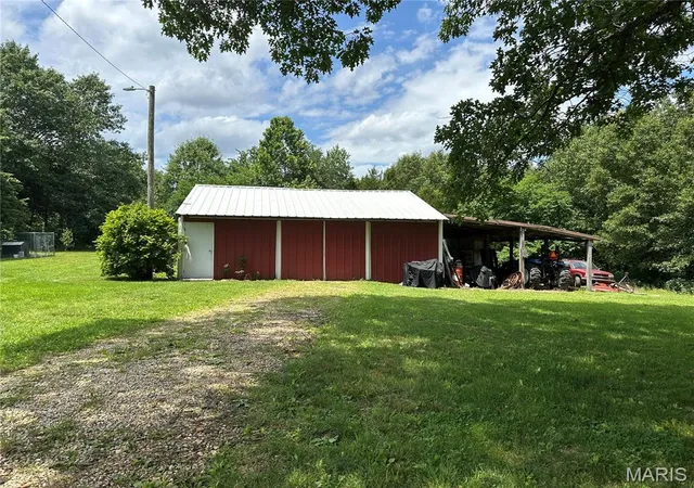 Homes for sale in Bland, MO | 3329 Boettcher Rd, Bland, MO 65014 | MLS# MIS26044466