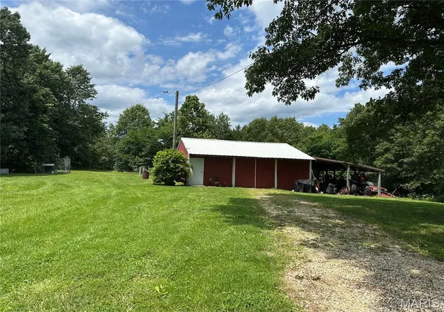 Homes for sale in Bland, MO | 3329 Boettcher Rd, Bland, MO 65014 | MLS# MIS26044466