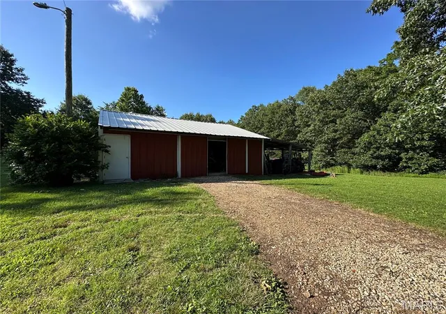 Homes for sale in Bland, MO | 3329 Boettcher Rd, Bland, MO 65014 | MLS# MIS26044466