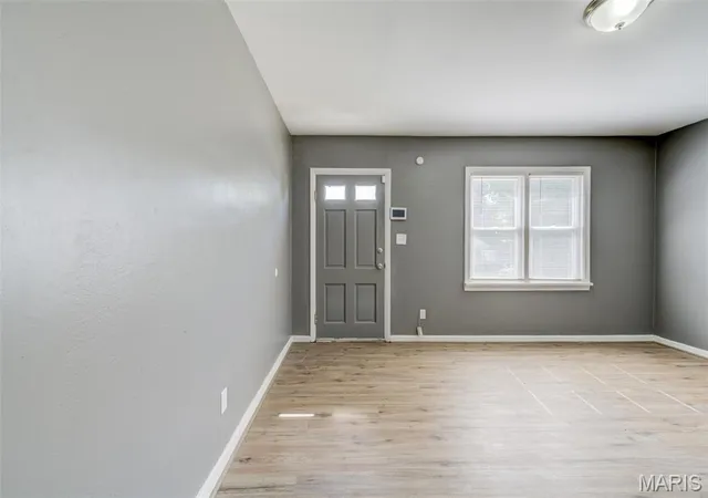 Photo 2 of Single family home for sale at 223 La Motte Ln, Saint Louis, MO 63135 | MLS# MIS26044470 | Listing updated on 2026-07-13