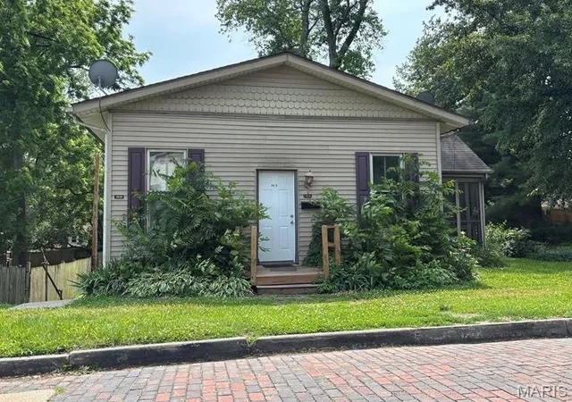 Photo 1 of Multi family home for sale at 202 Wabash Ave, Belleville, IL 62220 | MLS# MIS26044473 | Listing updated on 2026-07-14