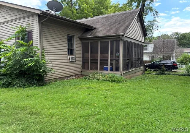 Photo 2 of Multi family home for sale at 202 Wabash Ave, Belleville, IL 62220 | MLS# MIS26044473 | Listing updated on 2026-07-14