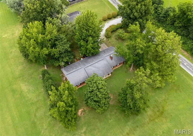 33rd image of 1425 Coffee Rd, Raleigh, IL 62977 | MLS# MIS26044493