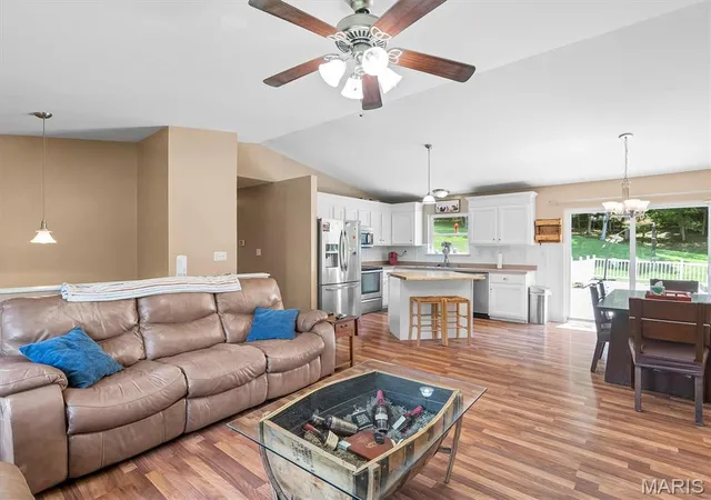 5th image of 636 Osage Lake Dr, Cedar Hill, MO 63016 | MLS# MIS26044517