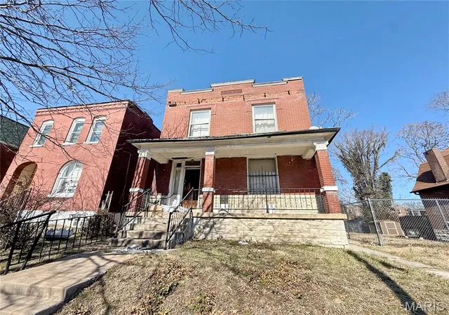 Photo 1 of Single family home for sale at 4753 Maffitt Ave, Saint Louis, MO 63113 | MLS# MIS26044522 | Listing updated on 2026-07-13