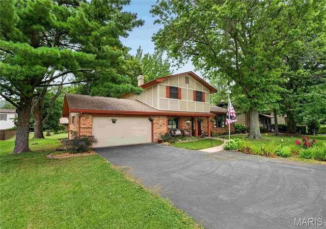 4th image of 3415 Frank Scott Pkwy, Belleville, IL 62223 | MLS# MIS26044548