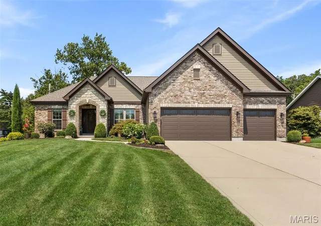 Photo 1 of Sale Pending at 605 Joyce Ann Dr, Manchester, MO 63021 | MLS# MIS26044584 | Listing updated on 2026-08-16