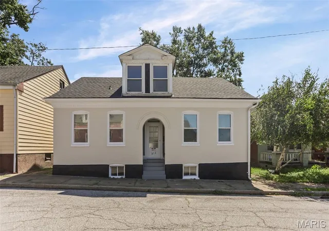 1st image of 312 S Jackson St, Belleville, IL 62220 | MLS# MIS26044590