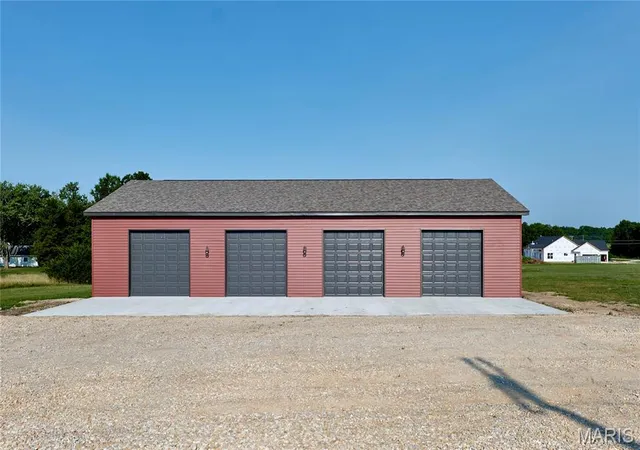Photo 3 of Sale Pending at 100 Blackmore Rd, Foley, MO 63347 | MLS# MIS26044598 | Listing updated on 2026-10-08
