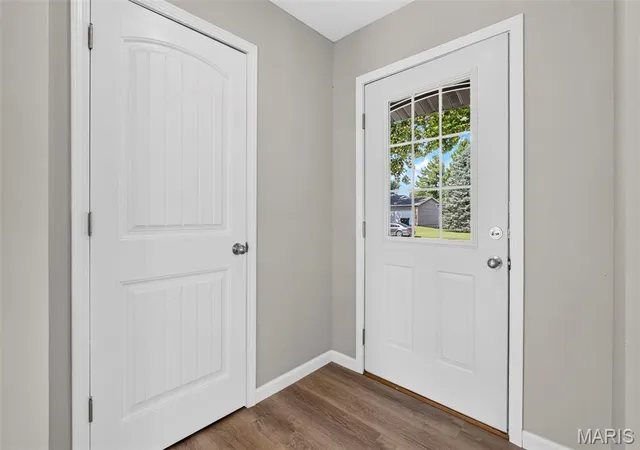 Photo 3 of Single family home for sale at 231 Laurelwood Dr, Saint Peters, MO 63376 | MLS# MIS26044600 | Listing updated on 2026-10-12