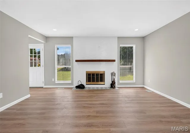 Photo 4 of Single family home for sale at 231 Laurelwood Dr, Saint Peters, MO 63376 | MLS# MIS26044600 | Listing updated on 2026-10-12