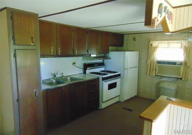 Photo 3 of Manufactured home for sale at 52 Walleye, Doniphan, MO 63935 | MLS# MIS26044604 | Listing updated on 2026-07-16