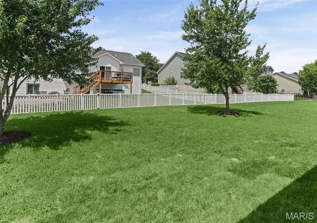 Photo 3 of Sale Pending at 520 Longfellow Dr, O Fallon, IL 62269 | MLS# MIS26044605 | Listing updated on 2026-10-29