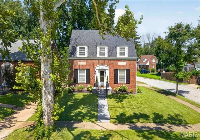Photo 3 of Single family home for sale at 1067 Wilson Ave, Saint Louis, MO 63130 | MLS# MIS26044629 | Listing updated on 2026-09-21