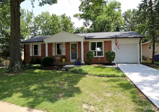 1st image of 912 Tree Trails Ln, Fenton, MO 63026 | MLS# MIS26044632