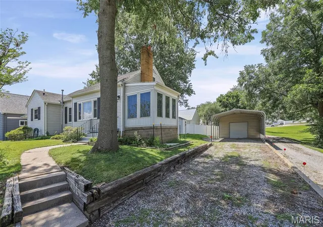 Photo 2 of Single family home for sale at 506 St Louis, Pinckneyville, IL 62274 | MLS# MIS26044640 | Listing updated on 2026-09-08
