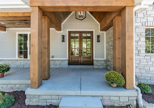 Photo 2 of Single family home for sale at 90 Wildwood Ln, Saint Louis, MO 63122 | MLS# MIS26044643 | Listing updated on 2026-10-22