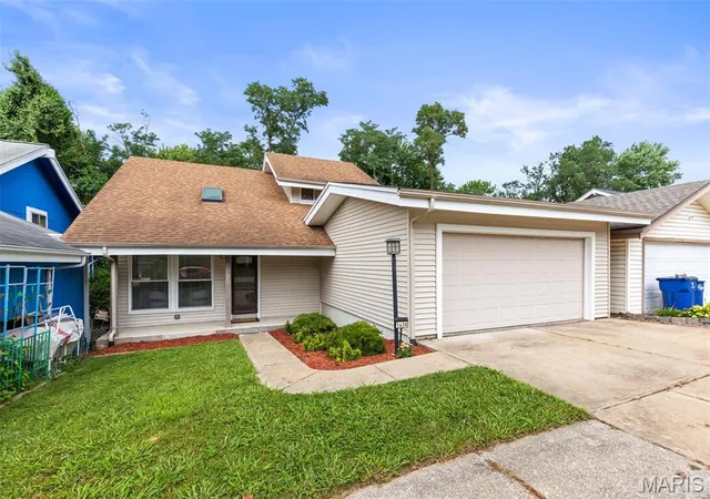 Single family home for sale at 1439 Meadowside Dr, Saint Louis, MO 63146 | MLS# MIS26044648
