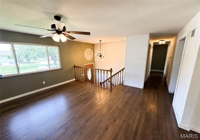 Photo 4 of Single family home for sale at 1860 Bobbinray Ave, Florissant, MO 63031 | MLS# MIS26044655 | Listing updated on 2026-10-02