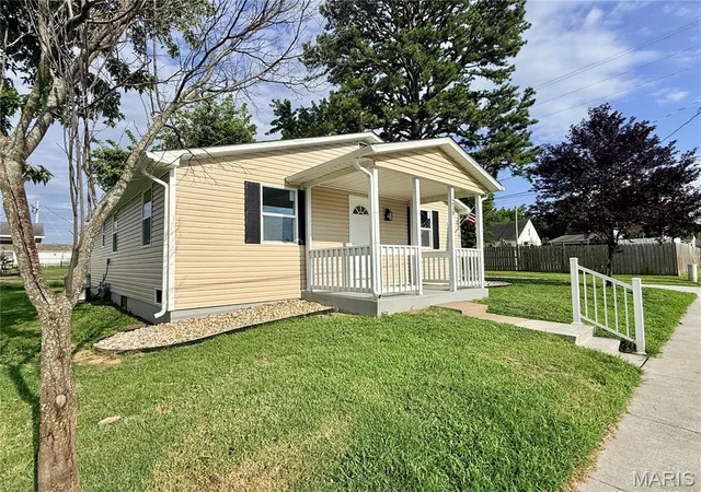 Homes for sale in Perryville, MO | 219 N Moulton St, Perryville, MO 63775 | MLS# MIS26044666