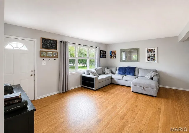 5th image of 1133 Fain Dr, St Louis, MO 63125 | MLS# MIS26044667