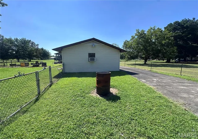 5th image of 119 Larue Ln, Sikeston, MO 63801 | MLS# MIS26044673