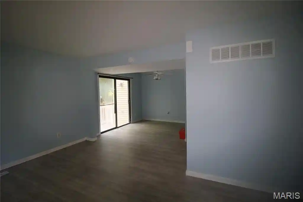 Listing Photo 2 - Condo for sale in 652 Summer Winds Ln located at 652 Summer Winds Ln, St Peters, MO 63376 - Unit 652 Summer Winds Ln