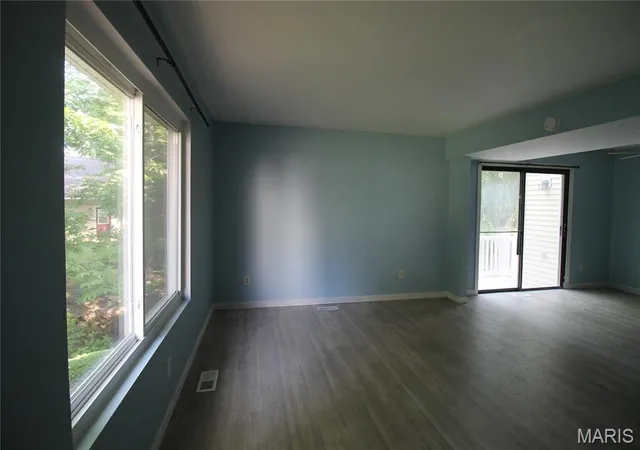 Photo 3 of Condo for sale at 652 Summer Winds Ln #D, Saint Peters, MO 63376 | MLS# MIS26044684 | Listing updated on 2026-09-06
