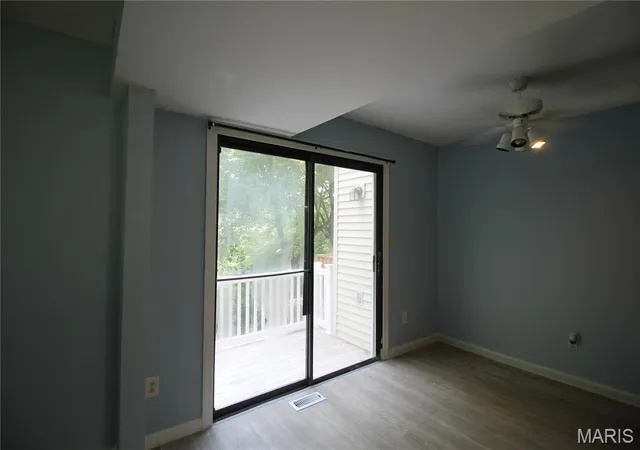 Listing Photo 5 - Condo for sale in building located at 652 Summer Winds Ln, St Peters, MO 63376 - Unit #D