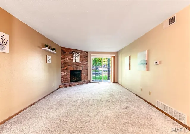 Photo 3 of Condo for sale at 1440 Heritage Landing #105, Saint Charles, MO 63303 | MLS# MIS26044687 | Listing updated on 2026-09-01