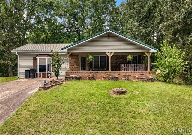 1st image of 16343 Shady Mount Dr, Dexter, MO 63841 | MLS# MIS26044692