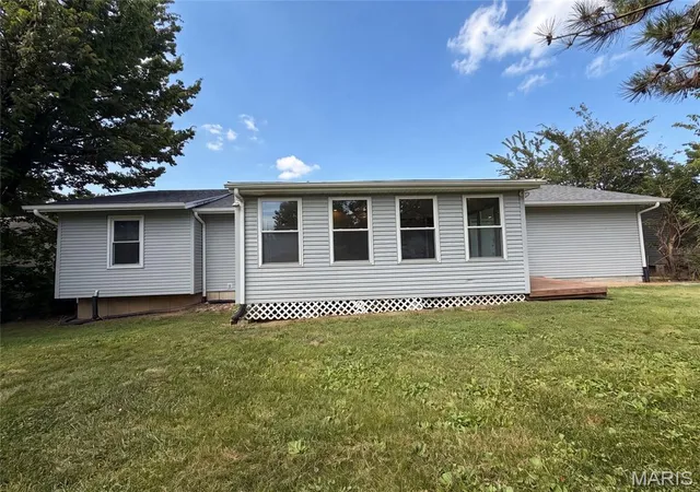 17th image of 1354 Great Warrior Dr, O Fallon, MO 63366 | MLS# MIS26044694