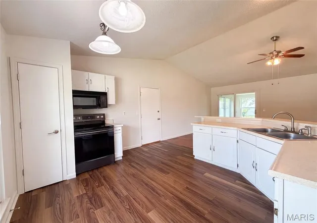 Photo 2 of Single family home for sale at 1354 Great Warrior Dr, O Fallon, MO 63366 | MLS# MIS26044694 | Listing updated on 2026-09-21