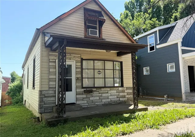 Photo 2 of Single family home for sale at 4260 Miami St, Saint Louis, MO 63116 | MLS# MIS26044704 | Listing updated on 2026-08-18
