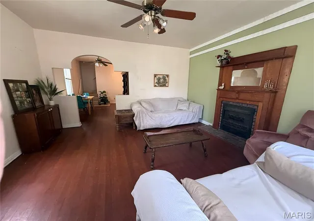 Photo 3 of Single family home for sale at 4260 Miami St, Saint Louis, MO 63116 | MLS# MIS26044704 | Listing updated on 2026-08-18