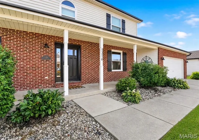 Homes for sale in Waterloo, IL | 1316 Summerfield, Waterloo, IL 62298 | MLS# MIS26044712