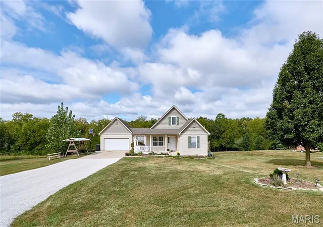 Photo 1 of Single family home for sale at 70 Countryside Ests Dr, Troy, MO 63379 | MLS# MIS26044721 | Listing updated on 2026-10-08