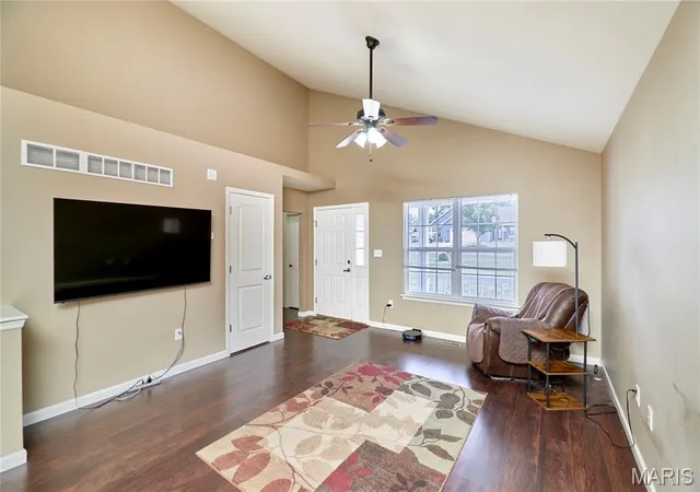 Photo 4 of Single family home for sale at 70 Countryside Ests Dr, Troy, MO 63379 | MLS# MIS26044721 | Listing updated on 2026-10-08