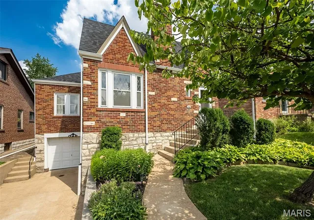 1st image of 1724 Mccready Ave, Saint Louis, MO 63117 | MLS# MIS26044724