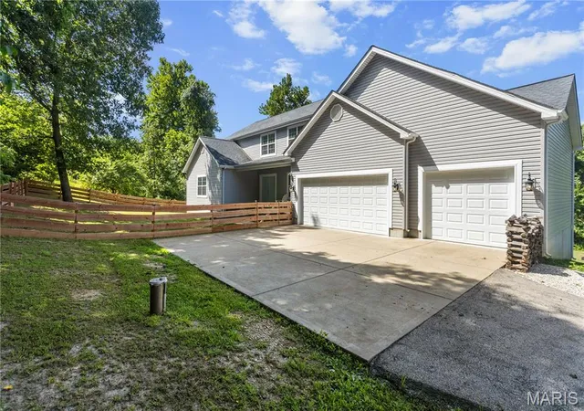 Photo 2 of Single family home for sale at 531 Strecker Rd, Wildwood, MO 63011 | MLS# MIS26044729 | Listing updated on 2026-08-22