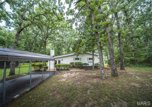 Photo 3 of Single family home for sale at 805 Cochise Ih Dr, Cuba, MO 65453 | MLS# MIS26044739 | Listing updated on 2026-08-28