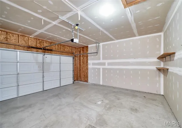 Photo 30 of Sale Pending at 556 Boulder River Dr, O Fallon, MO 63368 | MLS# MIS26044756 | Listing updated on 2026-08-31