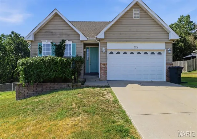 Photo 1 of Single family home for sale at 129 Kale Ct, Saint Robert, MO 65584 | MLS# MIS26044759 | Listing updated on 2026-09-02