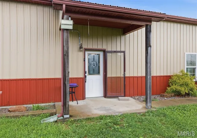 Photo 3 of Sale Pending at 8041 Hwy, Bonne Terre, MO 63628 | MLS# MIS26044769 | Listing updated on 2026-09-02