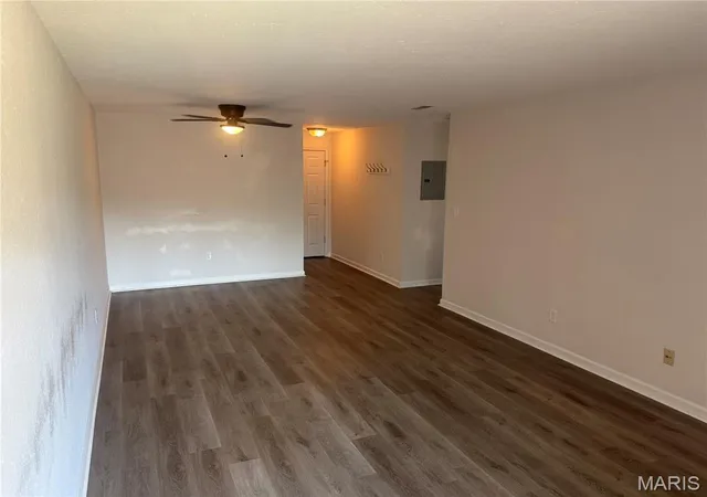 4th image of 1966 Hunting Lake Ct #201, Saint Louis, MO 63122 | MLS# MIS26044781