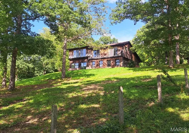 Photo 2 of Sale Pending at 331 Scovill Lake Rd, Robertsville, MO 63072 | MLS# MIS26044785 | Listing updated on 2026-09-08